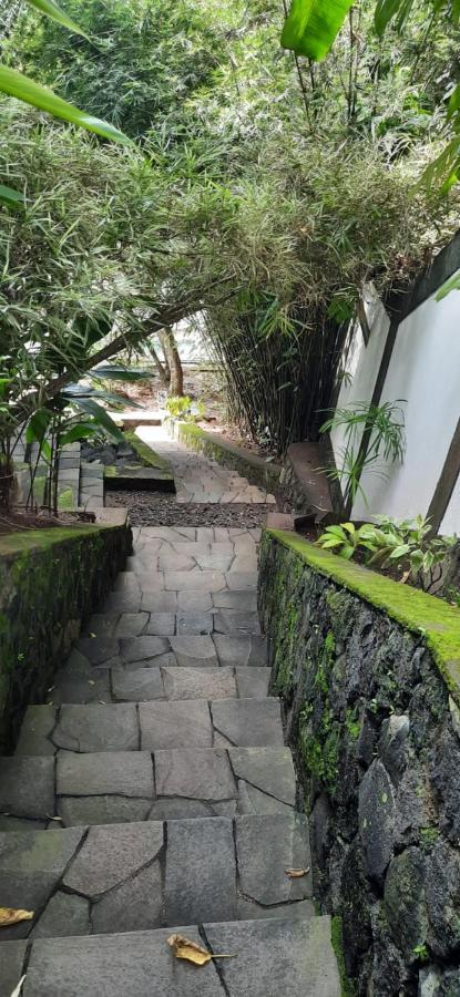 Guesthouse The 4 Fish Manado Zewnętrze zdjęcie