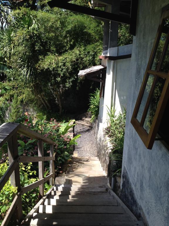 Guesthouse The 4 Fish Manado Zewnętrze zdjęcie