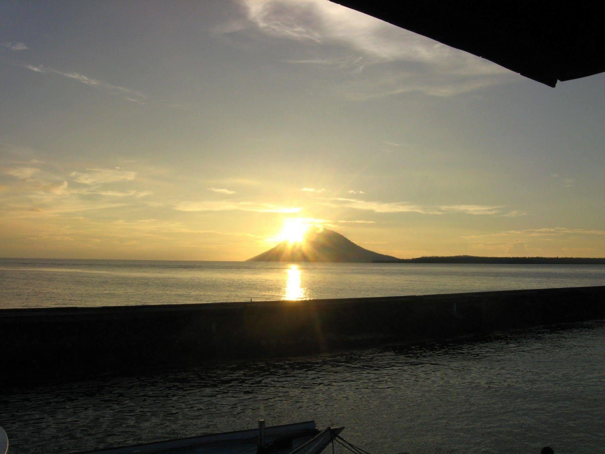 Guesthouse The 4 Fish Manado Zewnętrze zdjęcie